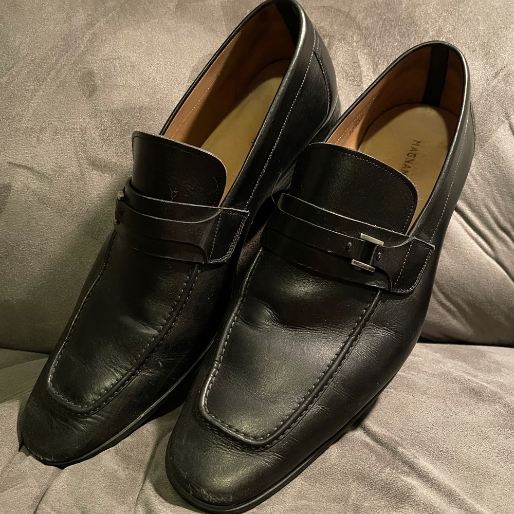 Magnanni Black Buckle Dress Loafers